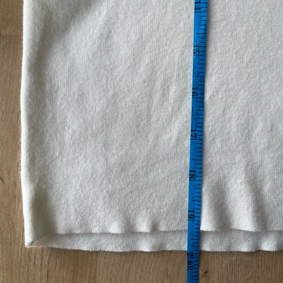 ROOLEE Cream Sweater with Multicolor Trim - Size L - Picture 13 of 15